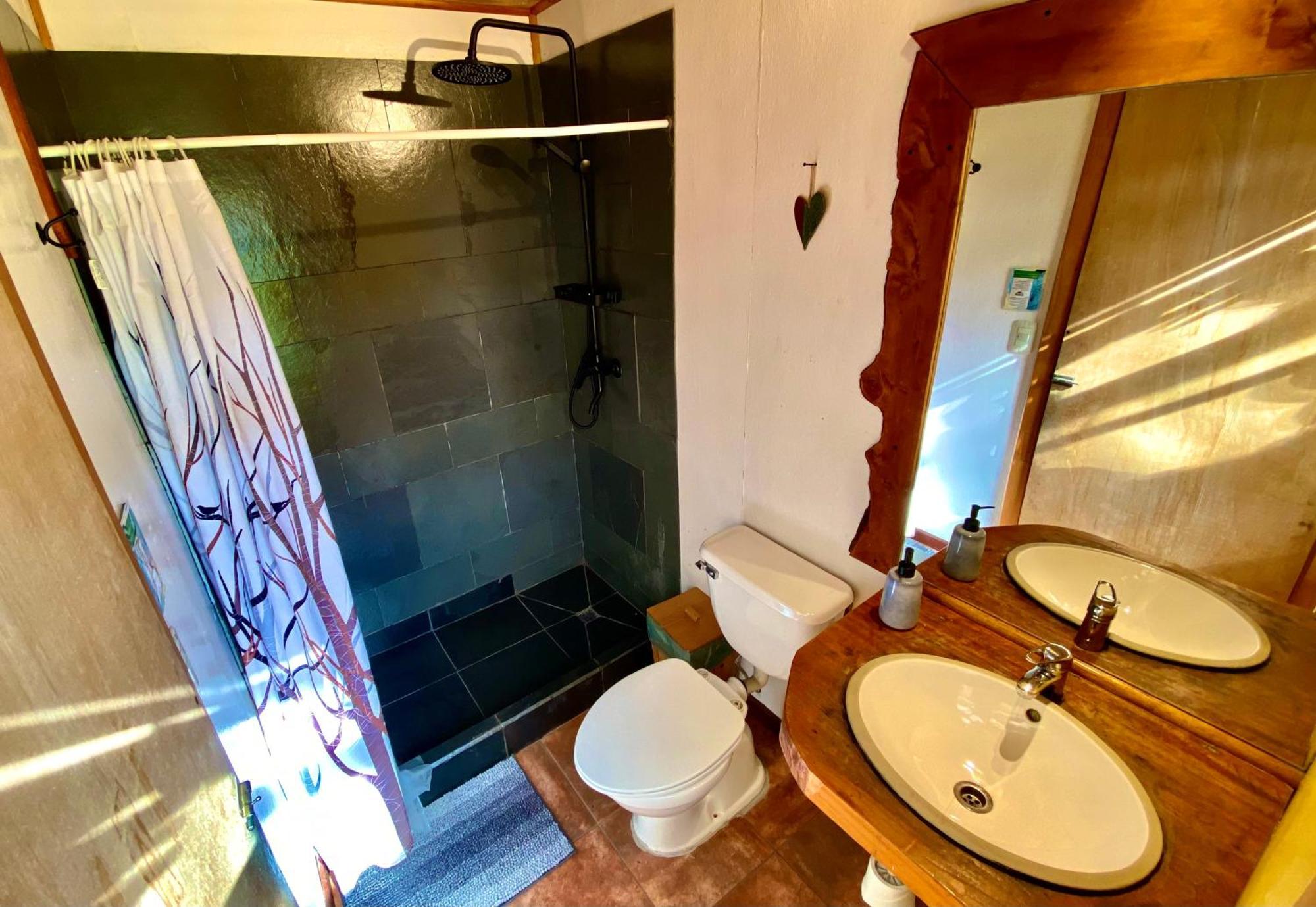 Hostal Las Natalias Futaleufú Esterno foto
